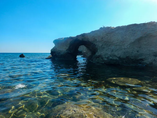 Sicilië Punt Van Mieren Uitzicht Enkele Grotten Voorgebergte Uitgehouwen Door — Stockfoto