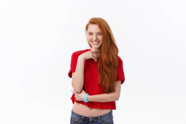 Yakışıklı erkek içten gülümseme onu başarı iyi bir ruh hali onu olumlu duygular gösterilen sahip sevindirici. Kadın nazik bir gülümseme ile.