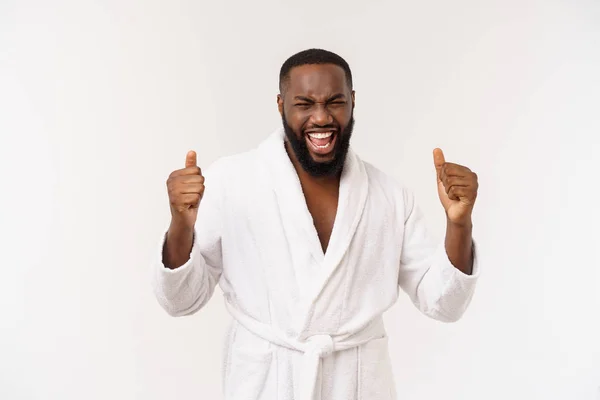 Portrait of happy afroamerican handsome bearded man laughing and showing thumb up gesture — Stok Foto