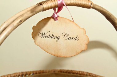 Düğün kartları sepeti işareti