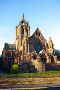 Paltoların portresi Anıt, şal desenli