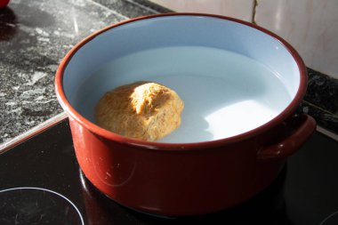 Proses pişirme ev yapımı seitan. Vegan et nasıl yapılır