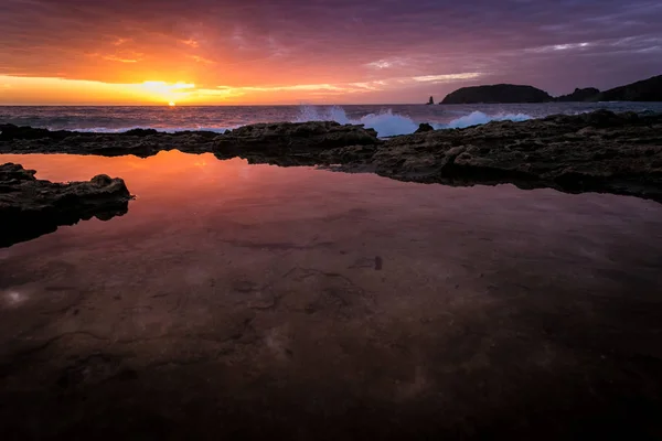 Wonderful Sunset While Cloudy Sky Reflects Sea Water Puddle Sardinian — Stock Photo, Image