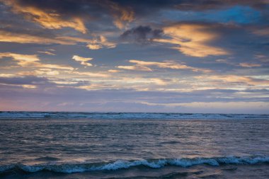 Yazın Berck Sahili 'nde gün batımı. Yüksek kalite fotoğraf