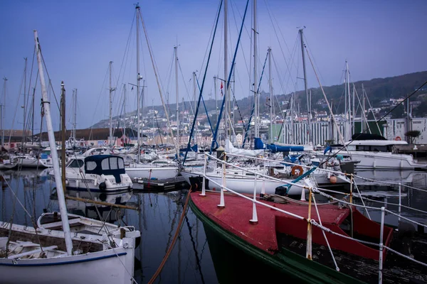 Barcos en el puerto de Le Treport. Normandía, Francia — Foto de Stock