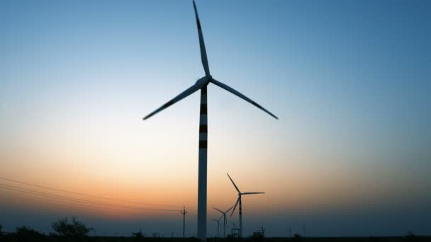 Les Éoliennes Produisent Électricité Dans Désert Thar Jaisalmer Rajasthan Inde — Video