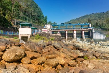 Joldhaka Nehri 'ndeki Joldhaka Nehri Projesi, Jhalong, Dooars - Kuzey Bengal, Hindistan