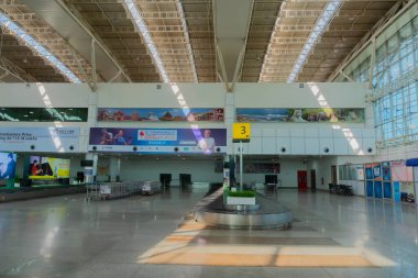 Bhubaneswar, Odisha, Hindistan - 23 Temmuz 2019: Biju Patnaik Uluslararası Havalimanı 'nda Havalimanı. Güzel iç Hint mimarisi..