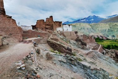 Basgo Manastırı Basgo, Ladakh, Hindistan 'da bulunan bir Budist manastırıdır.
