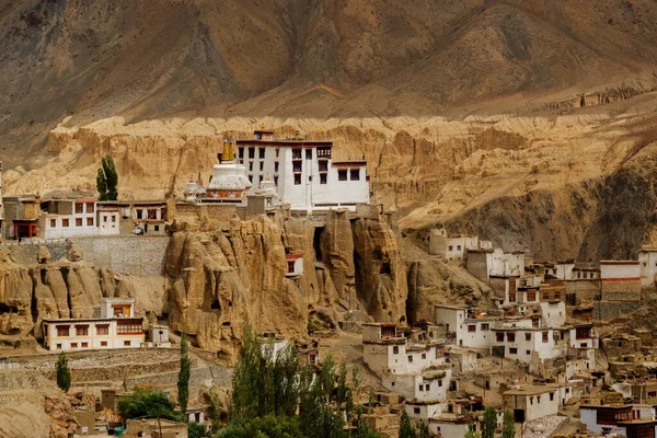 Lamayuru Kloster Med Utsikt Över Månland Bakgrunden Ladakh Jammu Och — Stockfoto