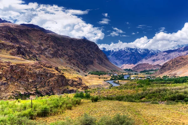 Ladakh, Jammu ve Kashmir 'in Rocky manzarası, Hindistan