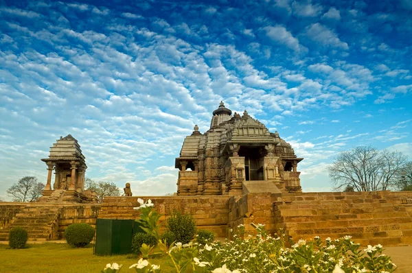 Imagem Bonita Templo Kandariya Mahadeva Khajuraho Madhyapradesh Índia Com Céu — Fotografia de Stock