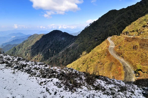 Πτώση Χιονιού Στον Ορεινό Δρόμο Dzuluk Sikkim — Φωτογραφία Αρχείου