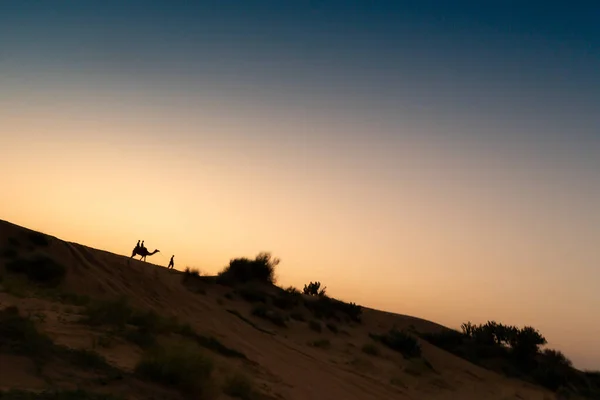 Sonnenaufgang Der Thar Wüste Rajasthan Indien Mit Touristen Die Kamel — Stockfoto