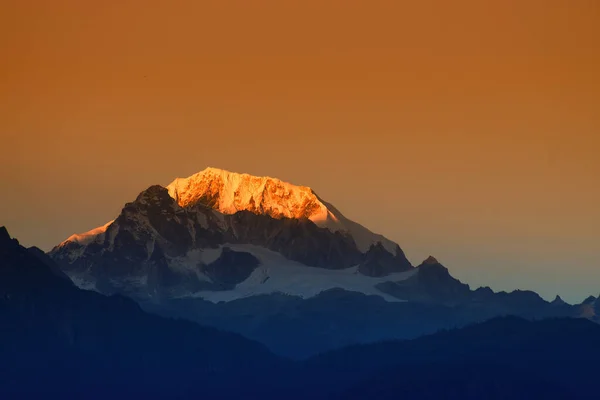 Vackert Första Ljus Från Soluppgången Mount Kanchenjugha Himalaya Bergskedja Sikkim — Stockfoto