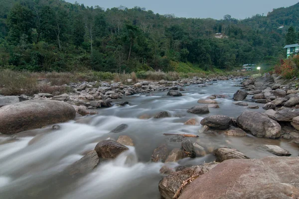 Hermosa Agua Del Río Reshi Que Fluye Través Piedras Rocas — Foto de Stock