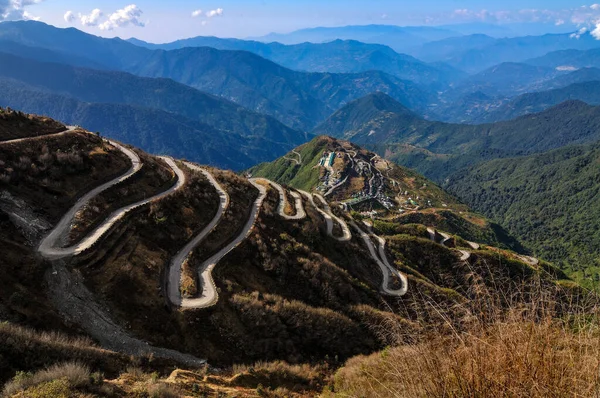 Eski İpek Yolu 'ndaki kıvrımlı yollar, Çin ve Hindistan arasındaki İpek ticaret yolu, Sikkim