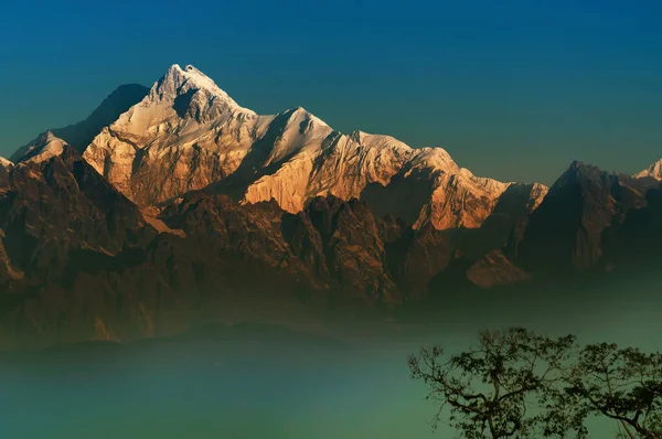 Hermosa Primera Luz Desde Amanecer Monte Kanchenjugha Cordillera Del Himalaya —  Fotos de Stock