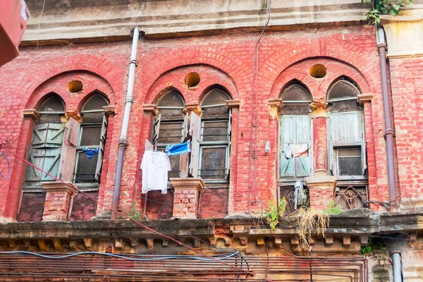 Kolkata West Bengal Índia Dezembro 2017 Casa Velha Com Janelas — Fotografia de Stock