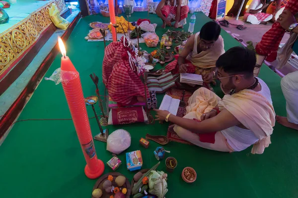 Howrah Batı Bengal Hindistan Ekim 2019 Hindu Bengali Purohitleri Rahipler — Stok fotoğraf