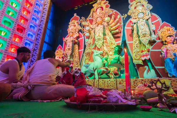 Howrah Bengala Occidental India Octubre 2019 Sacerdotes Hindúes Bengalíes Cantando — Foto de Stock