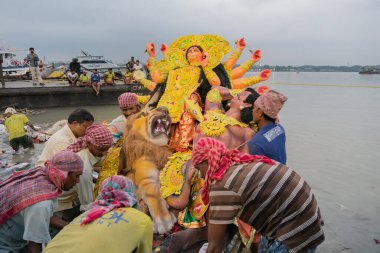 KOLKATA, Batı BENGAL, INDIA - 30 Eylül 2017: Tanrıça Durga 'nın putu 