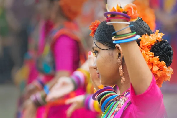 Kolkata India Maart 2018 Meisje Dansers Gekleed Sari Traditionele Indiase — Stockfoto
