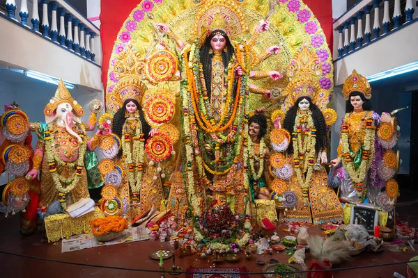 Bogini Durga Idol Udekorowanym Durga Puja Pandal Zastrzelony Kolorowe Światło — Zdjęcie stockowe