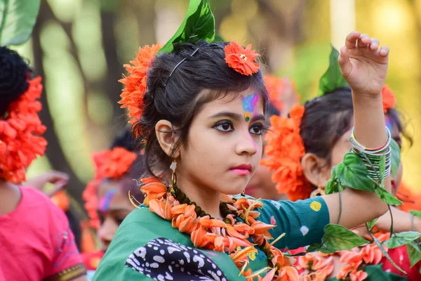 Kolkata India Marzo 2015 Niñas Bailarinas Bailando Festival Holi Spring —  Fotos de Stock