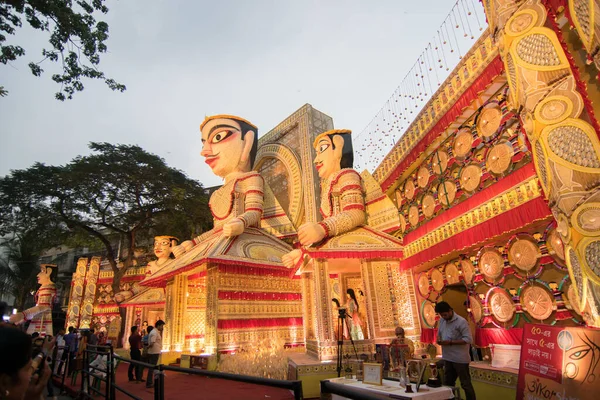 Κολκατα Ινδια Οκτωβριου 2015 Όμορφο Εξωτερικό Διακοσμημένο Durga Puja Pandal — Φωτογραφία Αρχείου