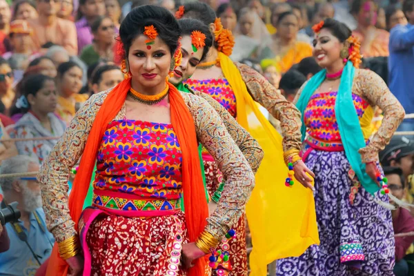 Kolkata India 1St March 2018 Beautiful Bengali Girl Dancers Dressed — Stock Photo, Image