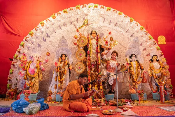 Kolkata India September 2017 Renkli Işıkta Vurulan Durga Puja Pandalının — Stok fotoğraf