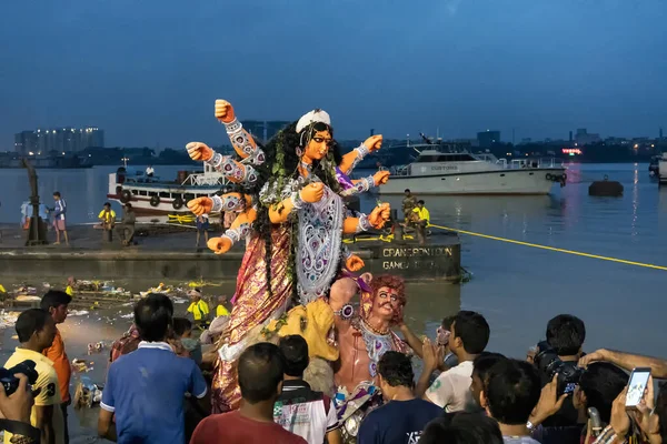 Kolkata Länsi Bengal India Syyskuuta 2017 Idol Goddess Durga Kuljetetaan — kuvapankkivalokuva