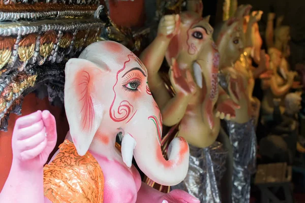 Kaunis Tuore Maalattu Savi Idoli Lordi Ganesha Kumartuli Valmisteluna Durga — kuvapankkivalokuva
