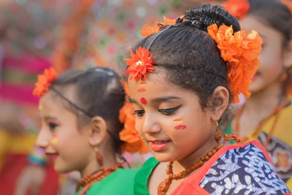 Kolkata Inde Mars 2017 Filles Danseuses Vêtues Sari Robe Indienne — Photo