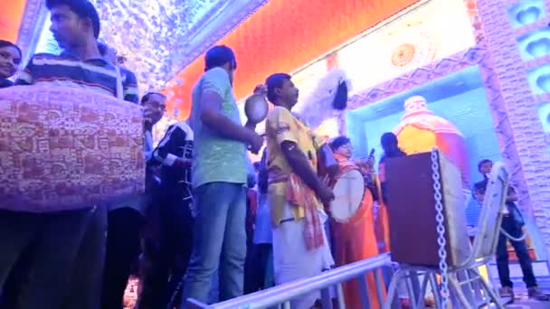 Howrah West Bengal 2019年10月5日 印度西孟加拉邦 Dhaaks和Kansor Ghonta在Durga Puja的祭典Sondhya Aarti Sondhya — 图库视频影像