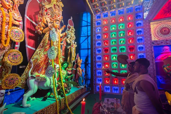 Howrah Bengal Zachodni Indie Października 2019 Hinduski Kapłan Czczący Boginię — Zdjęcie stockowe