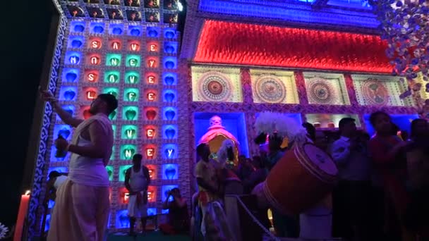 Howrah Västbengalen Indien Oktober 2019 Hindu Purohit Fullbordar Sondhya Aarti — Stockvideo