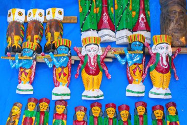 Kolkata 'daki El Sanatları Fuarı sırasında sergilenen el sanatlarının ahşap sanatı Asya' nın en büyük el sanatları fuarı..