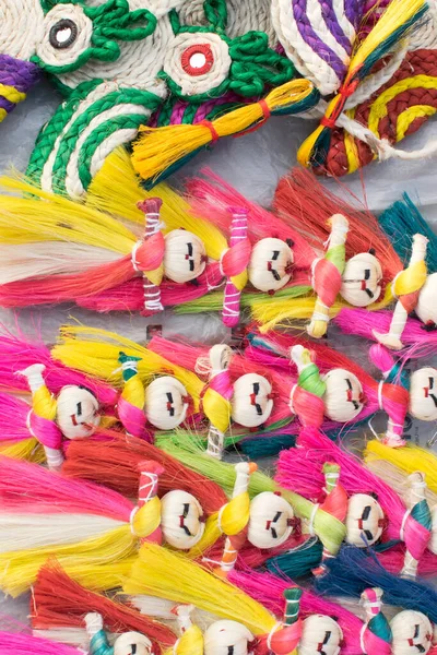 印度西孟加拉邦加尔各答市加尔各答手工艺品交易会期间展出的五彩缤纷的黄麻娃娃 这是亚洲最大的手工艺品交易会 — 图库照片