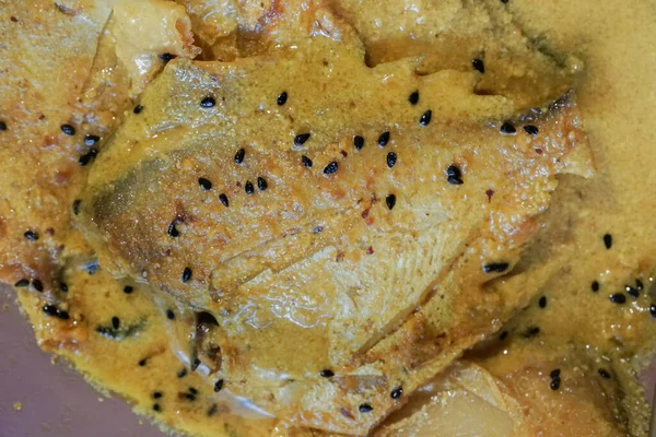 Pomfret Ryby Kousky Talíři Pikantní Indické Jídlo Oblíbené Mezi Bengálci — Stock fotografie