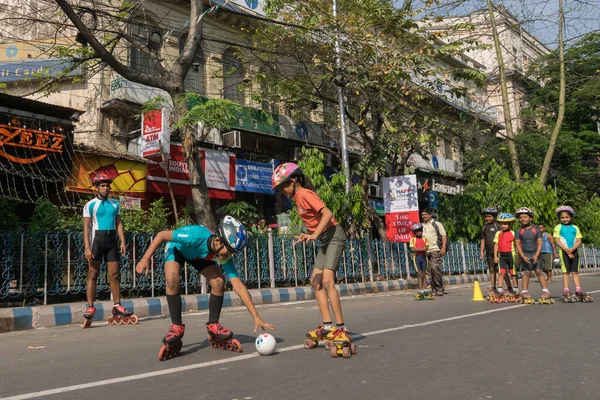 KOLKATA, Batı BENGAL, INDIA - 15 Mart 2015: Çocuklar 