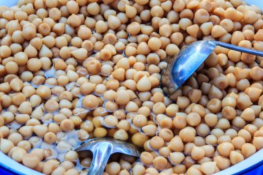 Yakın çekim sarımsak şurubu bu Tayland taze pazarda satmak için hazır korunmuş