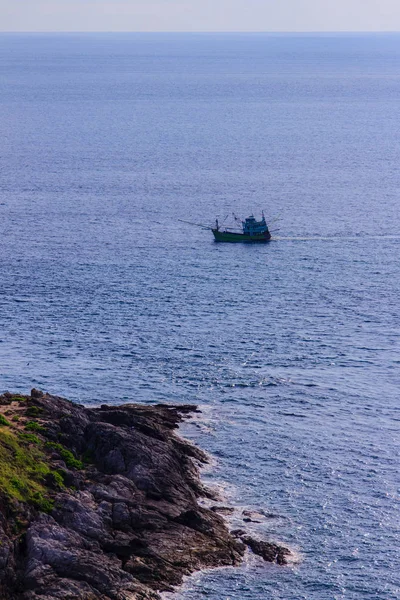 Phuket Tayland Thailand Bulutlu Gün Okyanusta Mavi Gökyüzü Altında Derin — Stok fotoğraf