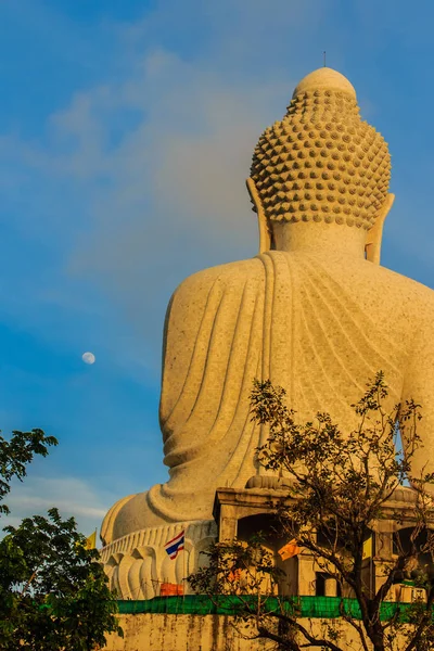 Csodálatos Hatalmas Fehér Márvány Buddha Szobor Híres Turisztikai Attrakció Phuket — Stock Fotó