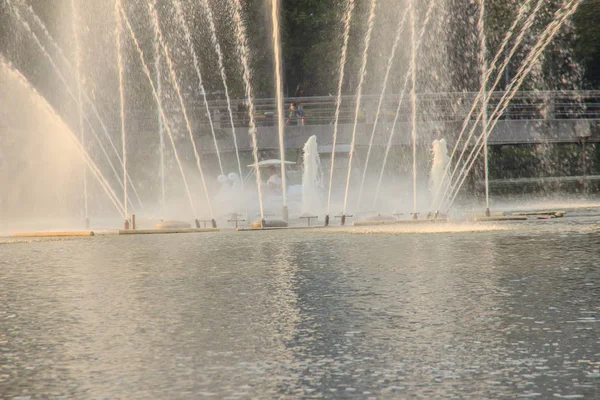 Beautiful Fountains Lake Lumpini Park Bangkok Thailand Tranquil Public Park — Stock Photo, Image