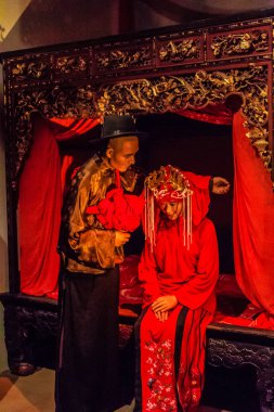 Shenzhen, Çin - 15 Kasım 2014: Shenzhen Müzesi hazineleri ile dolu mükemmelleştirmek devam etti ve doğru malzemeler ziyaretçi 6000 yıllık tarihi gelişim süreci, Shenzhen bölgesinde söyle.