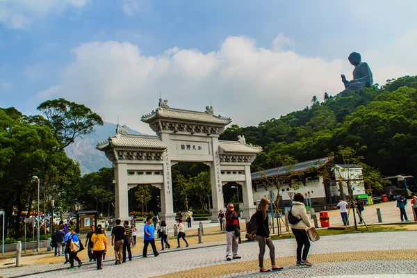 Isla Lantau Hong Kong Noviembre 2014 Turista Visitó Estatua Del — Foto de Stock