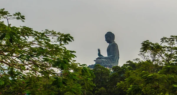 Tele Zoom Vista Estatua Gigante Del Buda Tian Tan Cima —  Fotos de Stock