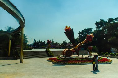 Shenzhen, Çin - 15 Kasım 2014: Shenzhen Splendid Çin Halk Village Tema Parkı, Shenzhen City, Guangdong Eyaleti, Çin popüler cazibe turist ziyaret.